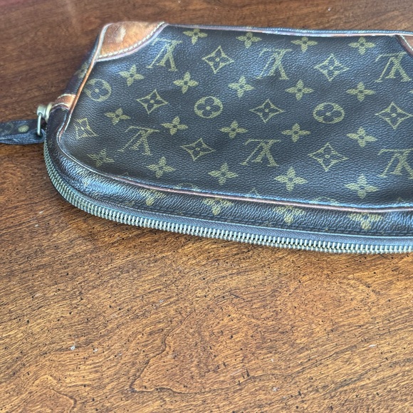 LV Vintage Wristlet Louis Vouitton - Picture 11 of 16